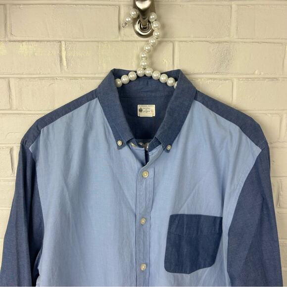 J.Crew Men’s Two Toned Blue Sunwashed Oxford Button Down Shirt Size L - Picture 2 of 7